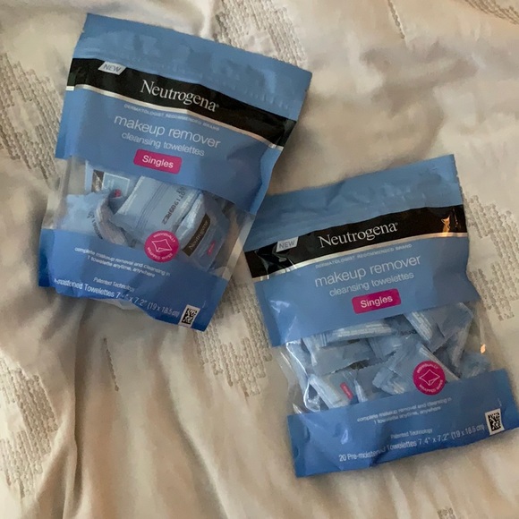 Neutrogena Makeup Remover Cleansing Towelettes - Picture 1 of 1